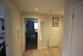 Holden Court Apartment 4 - Image 4