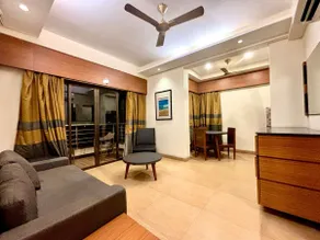 luxe Serviced Apartments with Pool for upto 12 - Image 2