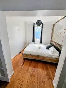 Vieux-Hull Private King Suite w/ Private Entry (1) - Image 1