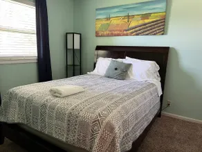 Renovated 2 bdrm Great Location - Off Kimball - Image 3