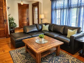 Enormous Brick House for Large Groups ★ Near All - Image 2