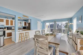 Coastal Retreat: Ocean Views & 3-Min Walk to Beach - Image 5