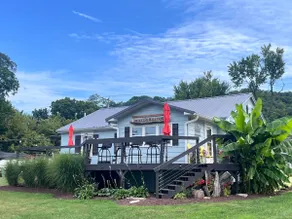 Milton Hillton. River front home near Madison. - Image 4