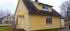 The yellow pool house - Image 2
