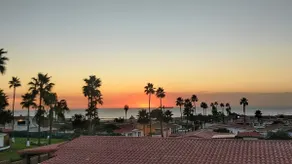 Beach Townhouse in the Heart of Rosarito - Image 2