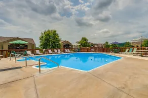 Walk to Table Rock Lake: Condo w/ Pool Access! - Image 2