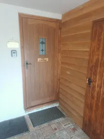 Self contained Cottage near the beach and Goodwood - Image 4