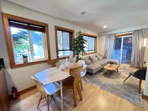 3br home | Capitol Hill | Parking | EV charger - Image 4