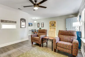 Charming Tallahassee Townhouse ~ 3 Mi to FSU! - Image 4