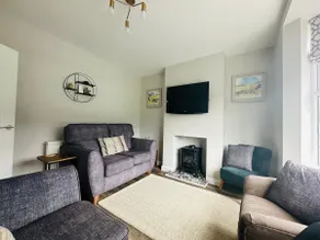 Homely house, foot of Snowdonia with private parking - Image 4