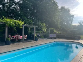 Boutique Retreat, Summer Pool, Peak District, just 2 miles from Ashbourne - Image 4