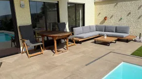 Apartment with heated pool & south view - Image 3