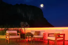 Epic views, 200 m² terrace, cloud beds. - Image 5