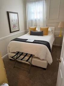 2 Bedroom private apartment in quiet neighborhood - Image 3