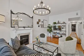 Modern+Spacious Inn Little Italy Near W Loop W/PKG - Image 3