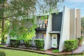 Escape Hatch: A Tranquil Retreat with Forest Views - Image 2