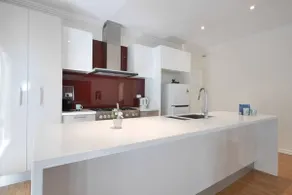 3BR 2 BTH No Stairs Aircon Big Athelstone Home - Image 4