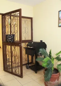 Very spacious house with all the amenities - Image 5