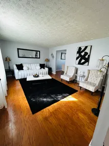 The Eastside Getaway - Image 2