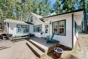 Waterfront Family Home: Hoops & Dogs Welcome! - Image 5