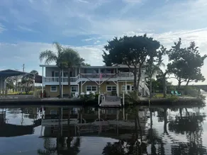 Old Florida Waterfront Rustic Kayak/Boat Paradise - Image 2