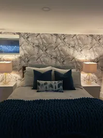 Newly renovated-1 bdrm suite in cute Leslieville - Image 2