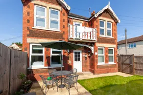 Spacious 2-Bed/Free Parking/Close to Sandringham - Image 5