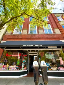 Designer Stay on Market • Walk Downtown + Parking - Image 5