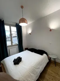A perfect eco-friendly stopover in Poitiers, with air conditioning & parking. - Image 3