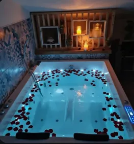 Romantic night, spa, cinema, pinball, sparkling wine, lakes - Image 4