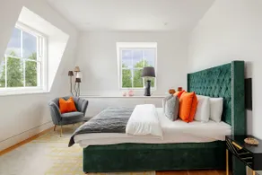 Covent Garden Exquisite LuxXo Penthouse +Starlink! - Image 3