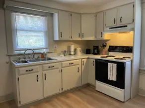 Clean & Cozy 2BR Apartment Near Downtown Wooster - Image 5