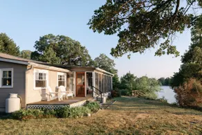 Waterfront Cottage w Water Access, Sauna, Hot Tub - Image 2