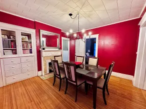 Spacious 2 Bedroom in Vintage 1910 Southeast Home - Image 5