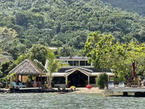 Our deluxe Cook's Bay Villa - Image 2