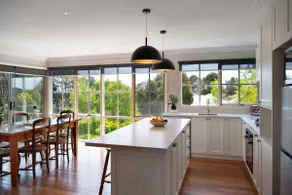 Churchills - outstanding views over Daylesford - Image 4