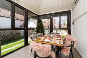 Tudor Central House - Quiet Stay, Garden & Parking - Image 2