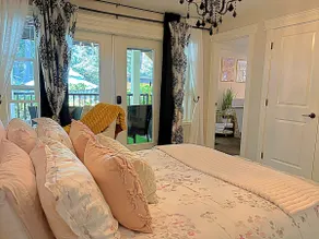 Lux 3 Bedroom Suite - Bear Mountain - Rainforest Retreat, Victoria, BC, - Image 3