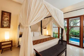 TROPICAL & QUITE VILLA BETWEEN SEMINYAK AND CANGGU - Image 3