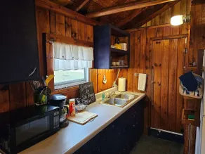 Beachcomber Cottage — A Cozy Lake Huron Hideaway - Image 5