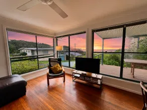 Beachfront ~ The perfect family holiday - Pets OK - Image 5