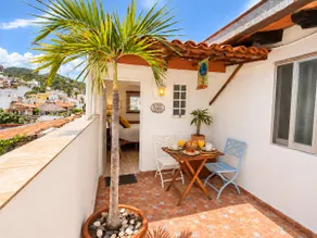 Le Petit Bonheur - Quiet - Rooftop - 3 min to Beach - Image 3