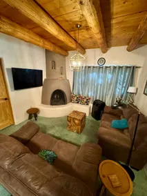 House In The Heart of Taos - Image 5