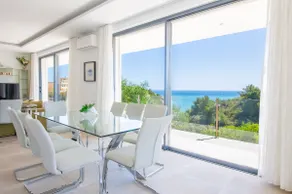 Fantastisk villa med enastående havsutsikt och modern design - Image 2