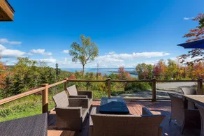 Chalet Bleu 55: Hot Tub, Views, Games & BBQ - Image 2