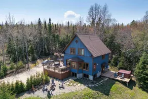 Chalet Bleu 55: Hot Tub, Views, Games & BBQ - Image 5