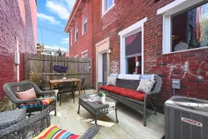 Backyard Deck☀️BBQ🍖Parking✨Allegheny Gen.🏥Quiet - Image 2
