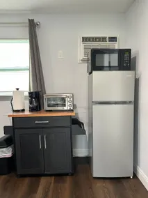 Cozy and clean guesthouse in Boynton Beach - Image 4