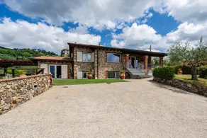 LA SASSAIOLA, Villa med panoramaudsigt og swimmingpool - Image 5