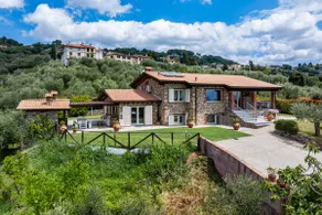 LA SASSAIOLA, Villa med panoramaudsigt og swimmingpool - Image 3